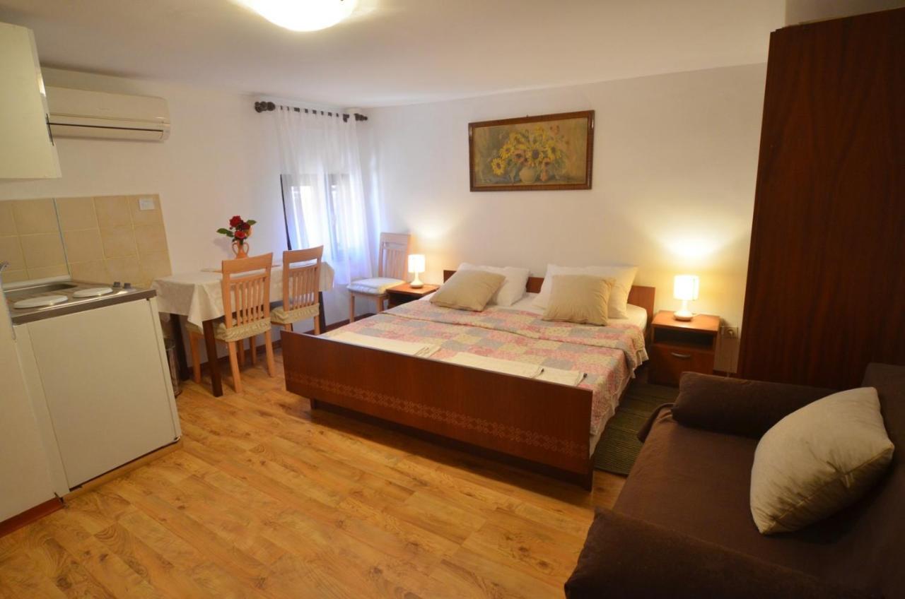 Andronella Studios Rovinj Exterior photo
